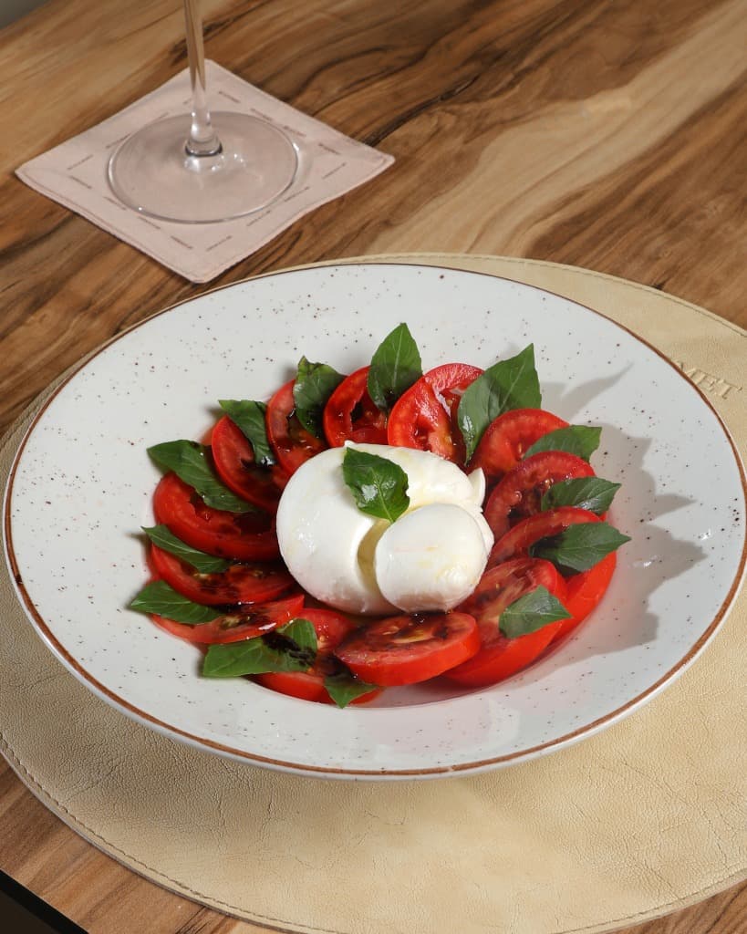 Burrata Caprese